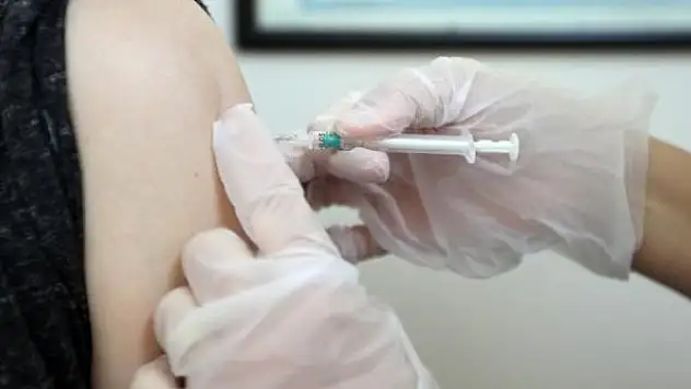 Tren ve otobüs garlarında aşılama başladı