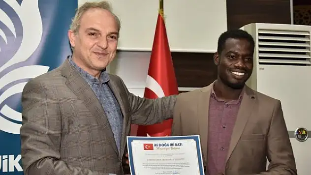 Uluslararası öğrenciler  mezuniyet heyecanı yaşadı