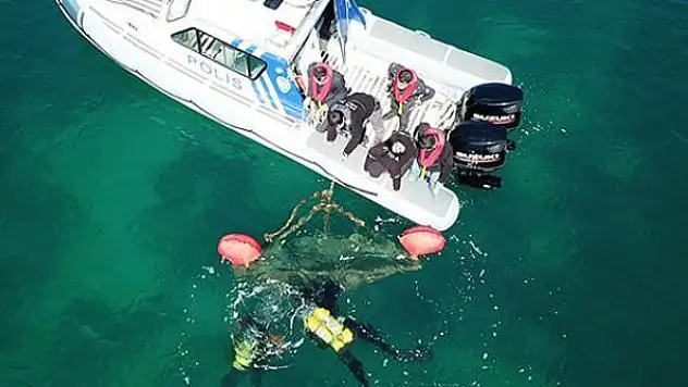 İzmir'de kaçak avcılık operasyonu: Çok sayıda malzeme ele geçirildi