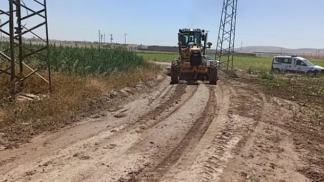 Arazi yollarında çalışmalar sürüyor