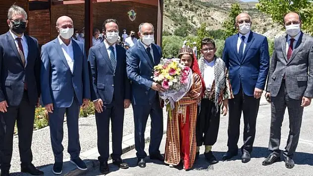 Konya Valisi Özkan 'Sille Tabiat Okulu'nu ziyaret etti
