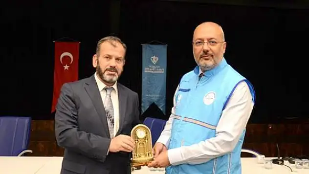 'Kurbanını paylaş kardeşinle yakınlaş'