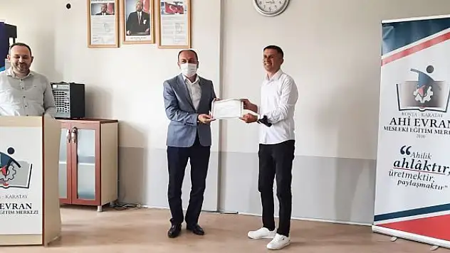 Ustalar meslek lisesi diploması aldı