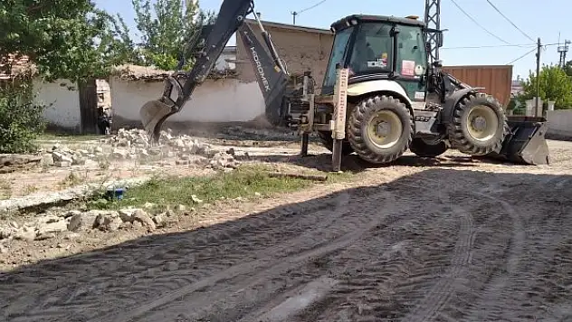 Akören'de peyzaj  çalışmaları sürüyor