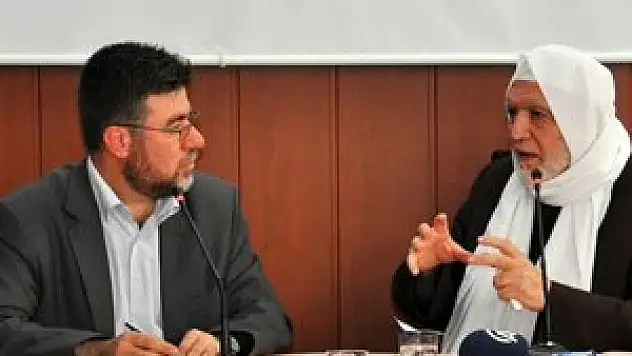 NEÜ'de 'İslami Düşüncede Vasatilik' konulu konferans