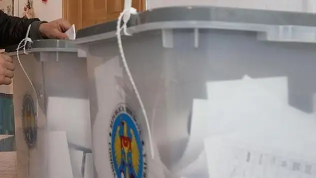 Moldova'da erken parlamento seçimi başladı