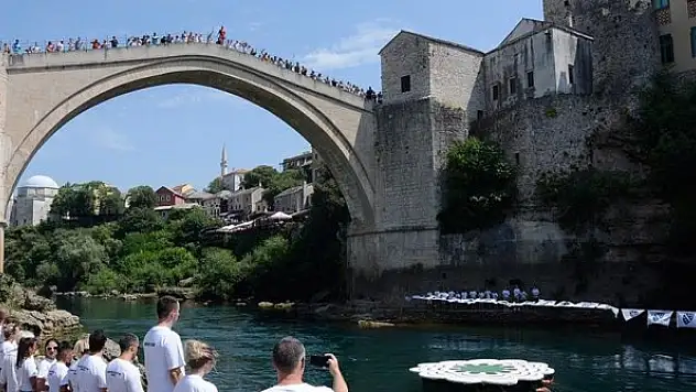 Mostar Köprüsü'nden sessiz atlayış gerçekleştirildi