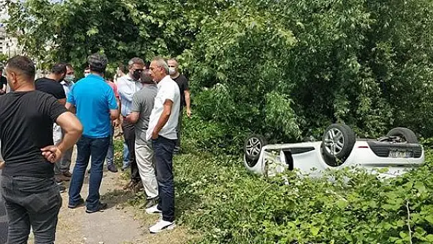 Ehliyet sınavında araç takla attı