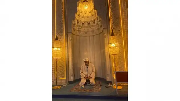 Konya müftüsü Öge, Kulu'da akşam namazını kıldırdı