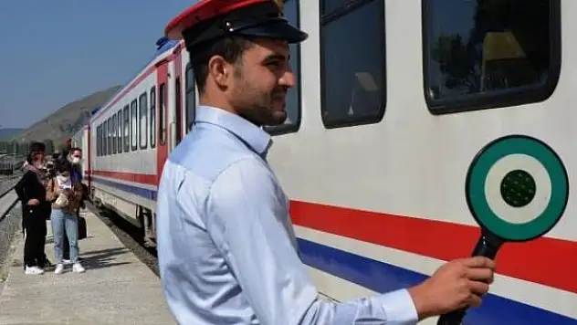 Doğu Ekspresi'nin Kars-Ankara seferi yeniden başladı