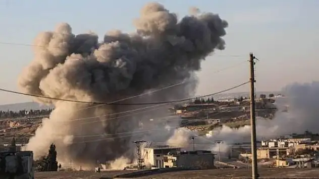 Esed rejiminin İdlib'e saldırısında 4 sivil hayatını kaybetti