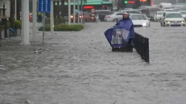 Çin'de sel felaketi: 12 ölü
