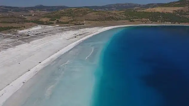 Salda Gölü'nün bir kısmı araç girişine kapatıldı