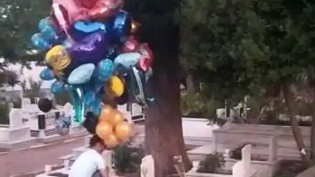 Kimse görmedi zannetti, yaptığı hareketle gönülleri kazandı, telefonları susmadı