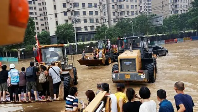 Çin'deki selde can kaybı artıyor