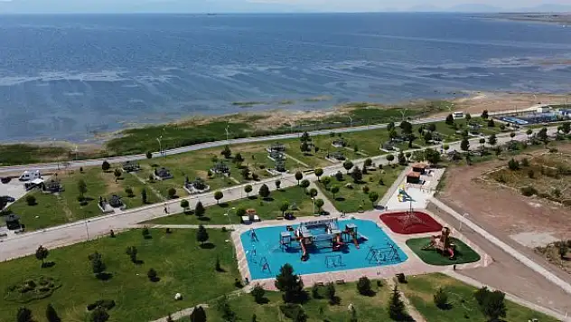 Parklarda revizyon  çalışmaları sürüyor