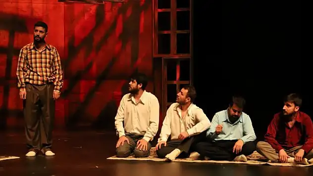 Konya Şehir Tiyatrosu sezonu 'Misafir'le açtı