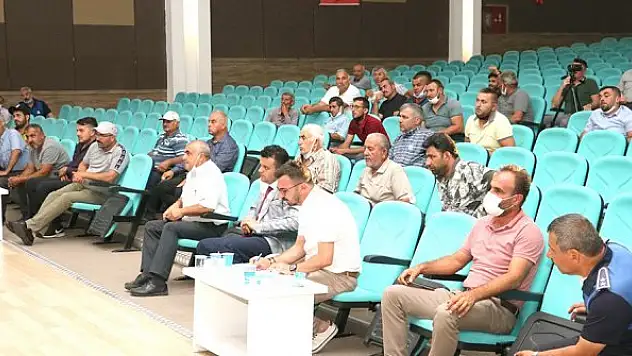 Başkan Bayındır pazarcı  esnafıyla toplantı yaptı