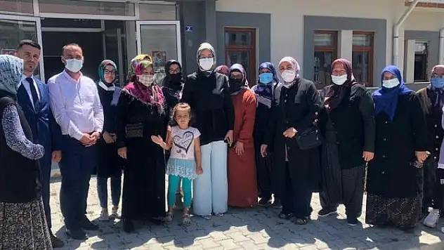 Gülay Samancı, Beyşehir'de mahalle sakinleriyle buluştu
