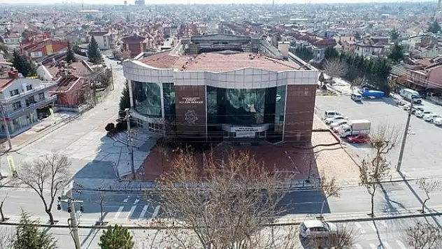 Konevi Kültür Merkezi'nin yıkımı gerçekleşti