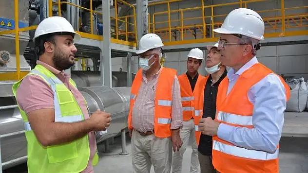 Başkan Candan esnafları ziyaret etti