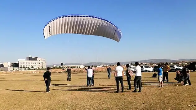 Yamaç paraşütü kursu başladı