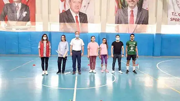 Şahin gençlerin  coşkusuna ortak oldu