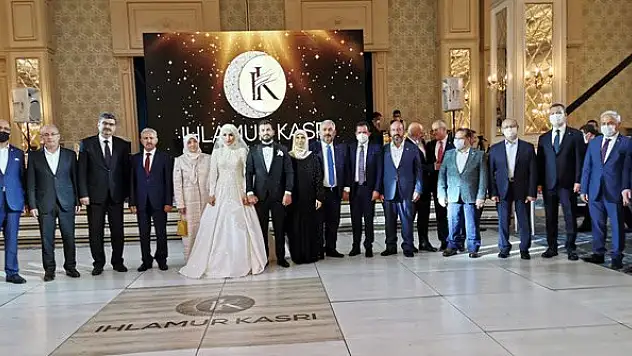 Milletvekili Halil Etyemez kızını evlendirdi