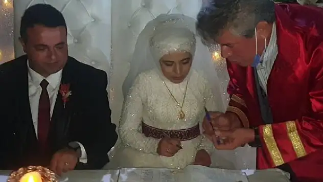 Sultan ve Abdullah  mutluluğa 'evet' dedi