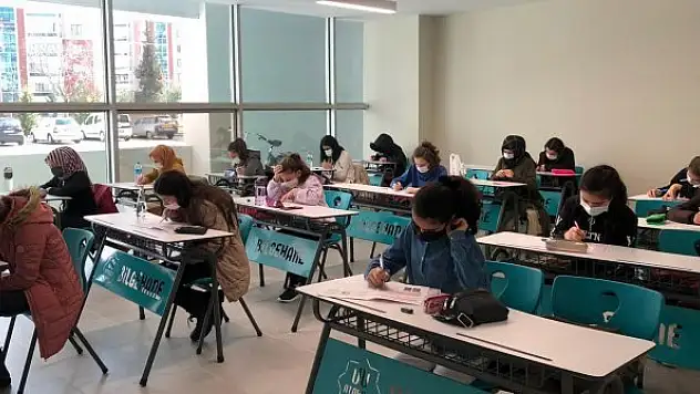 Bilgehaneler LGS'de başarı geleneğini sürdürdü