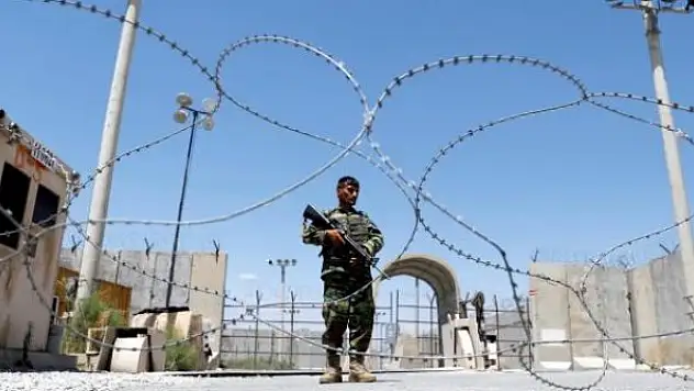 Taliban saldırısından kaçan 84 Afgan asker Özbekistan'a sığındı