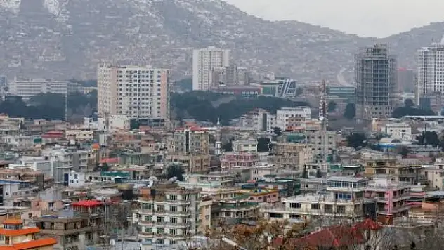 Taliban Kabil'e girmeye başladı