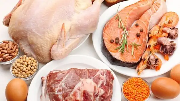 Tavuk eti ve yumurta tüketenler dikkat!