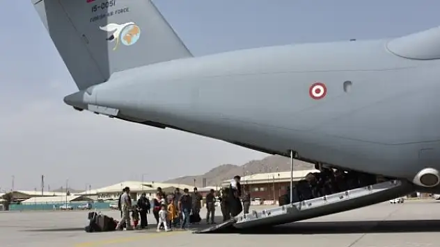 200'ü aşkın Türk vatandaşı daha Kabil'den ayrıldı