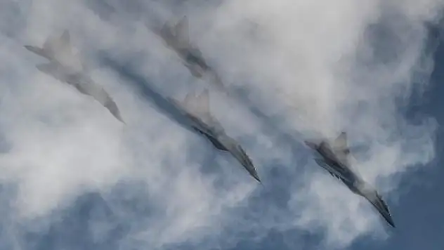 Rusya'da savaş uçağı düştü: 1 ölü