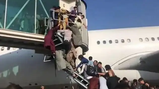 Afgan mültecilere hiç beklenmeyen ülkeden davet geldi