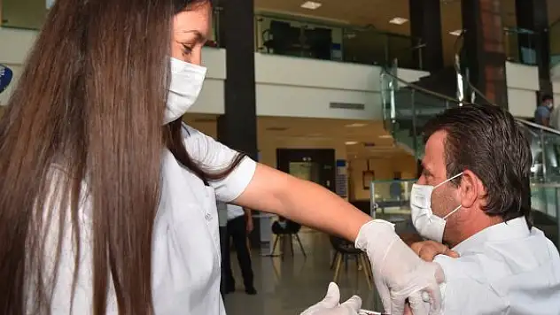 'Kısıtlamalı günlere dönmemek için duyarlı olalım'