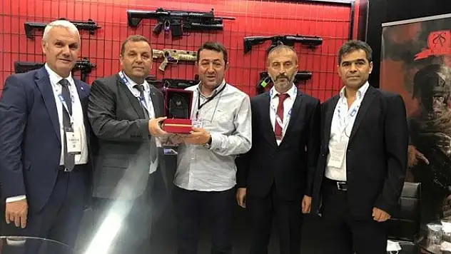 Beyşehir Ticaret ve Sanayi Odası'ndan fuara katılan firmalara plaket