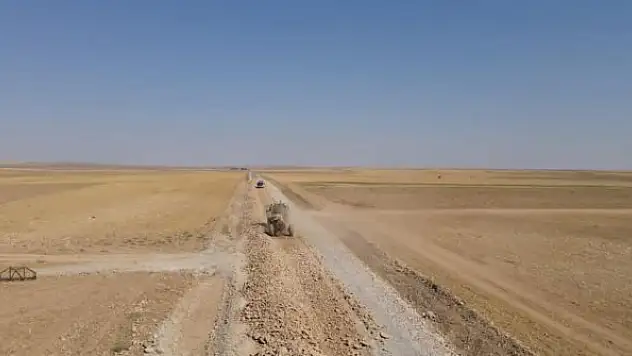 Cihanbeyli'de yol  seferberliği sürüyor