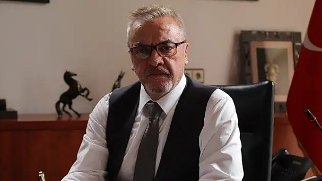 Oyuncu Mesut Akusta beyin kanaması geçirdi