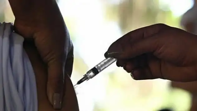 Brezilya'da bir kişi 6'ncı dozu olurken yakalandı