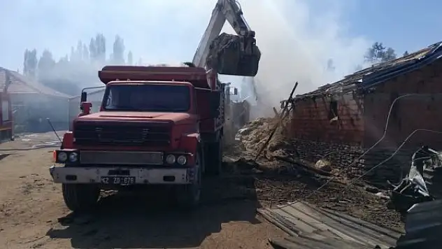Seydişehir'de ahırı yanan vatandaşa Başkan Tutal'dan destek
