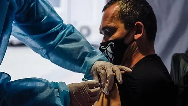 Dünya genelinde 5 milyar dozdan fazla Kovid-19 aşısı yapıldı