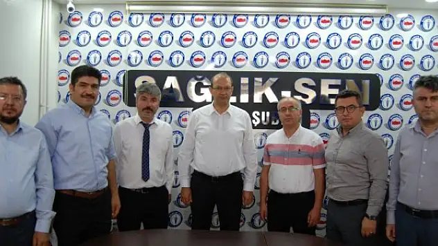 Sağlık emekçilerinin  her zaman yanındayız