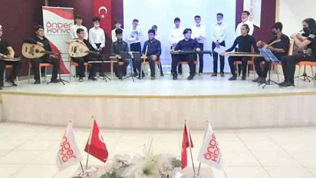 Başarılı öğrencilere ödül verildi