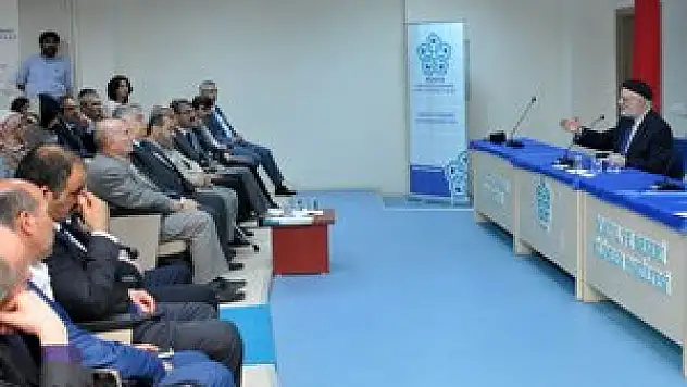 Prof. Dr. Yusuf Ziya Kavakçı NEÜ'de konferans verdi