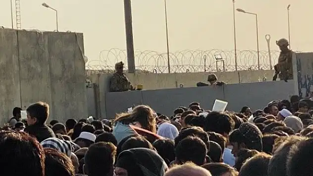 Afganistan'a hava köprüsü kuruldu