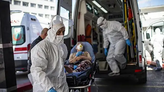 Türkiye'nin koronavirüsle mücadelesinde son 24 saatte yaşananlar