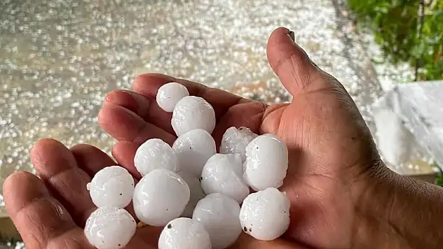 Ağustos ayında etraf beyaza büründü!