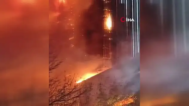 Alevler göğe yükseldi... 1 ölü, 25 yaralı
